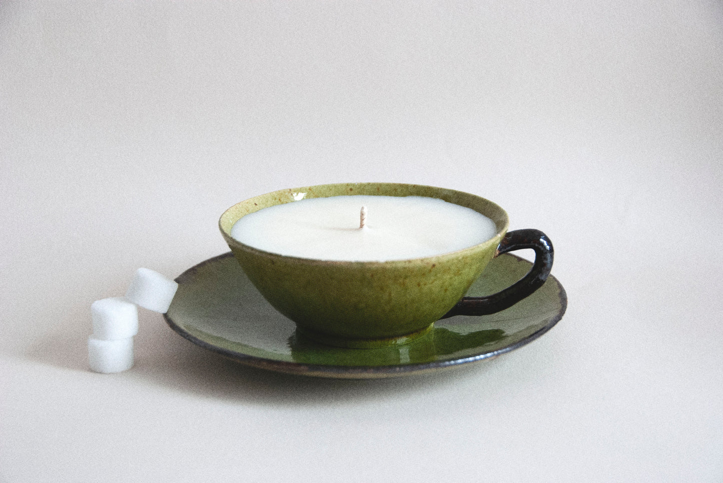 #0017 - Tasse en céramique vert kaki