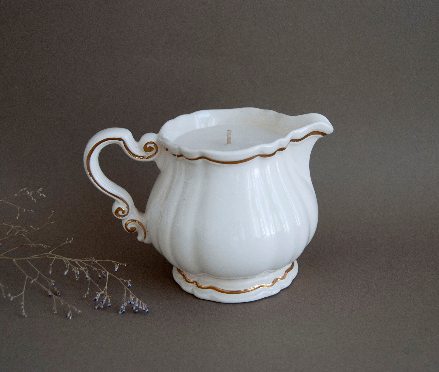 #0044 - Pot à lait en porcelaine