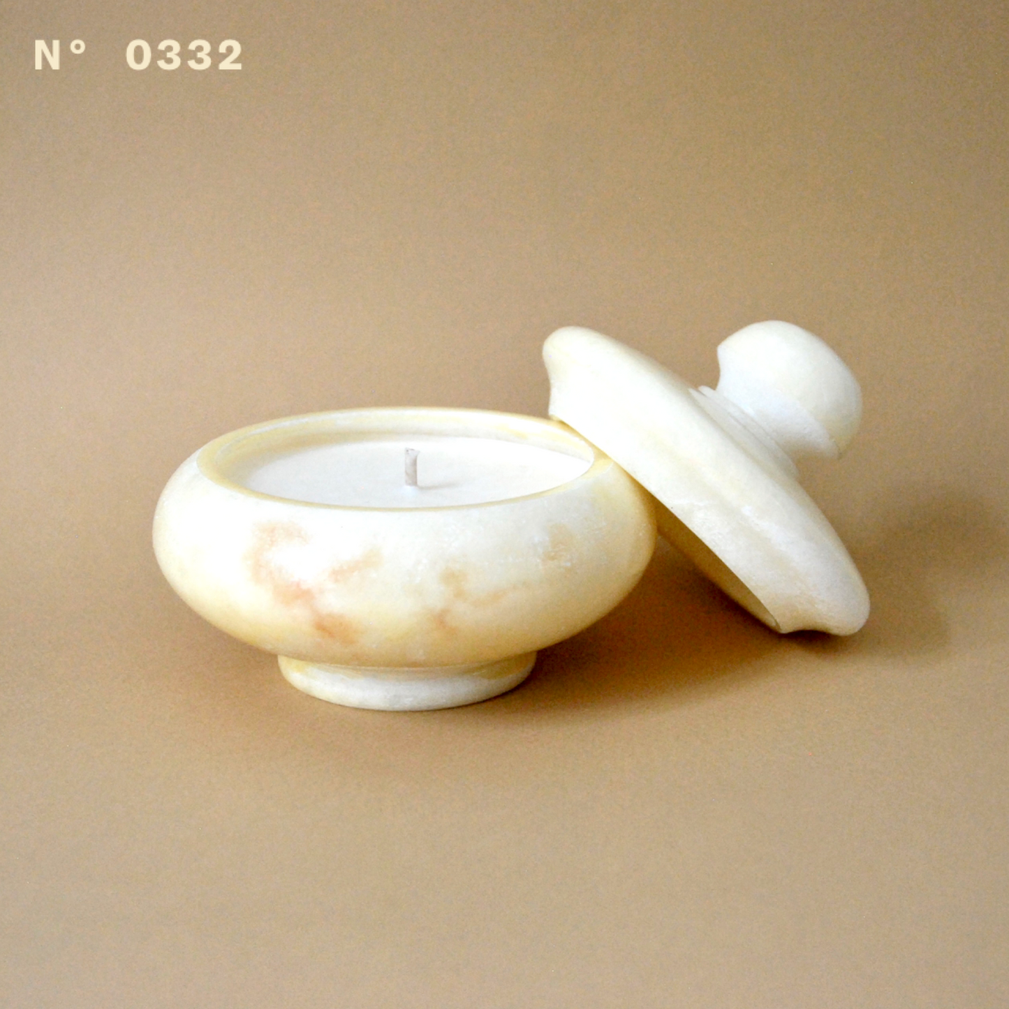 #0332 - Pot en marbre blanc