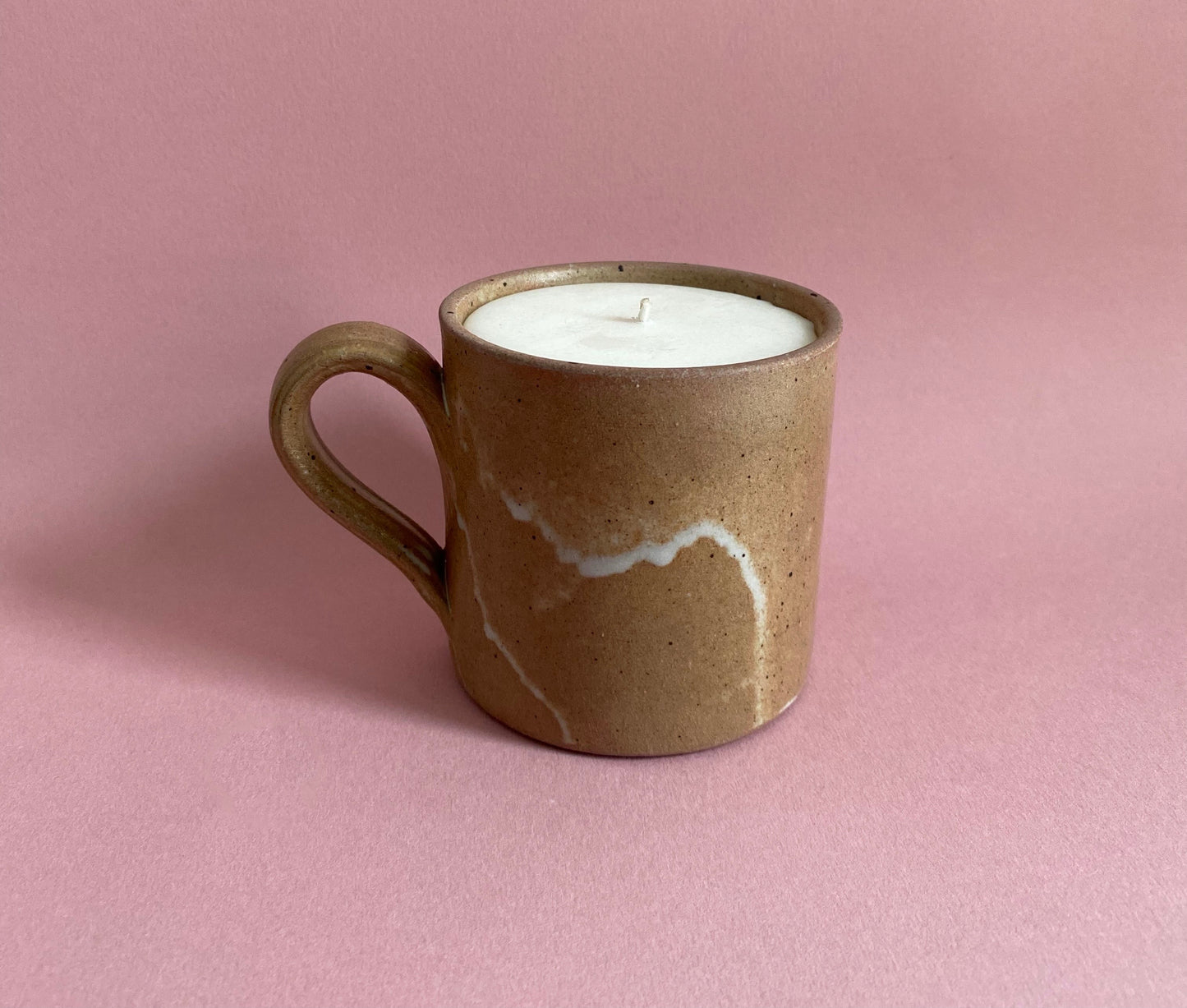 #0107 - Tasse en grès moucheté rose poudré