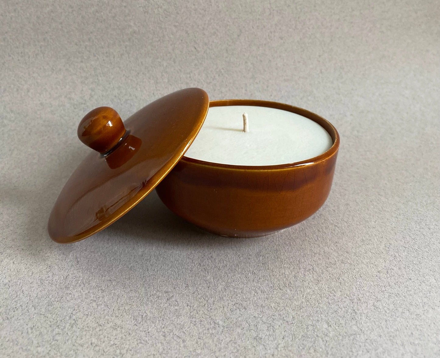 #0110 - Pot en grès vernis noisette