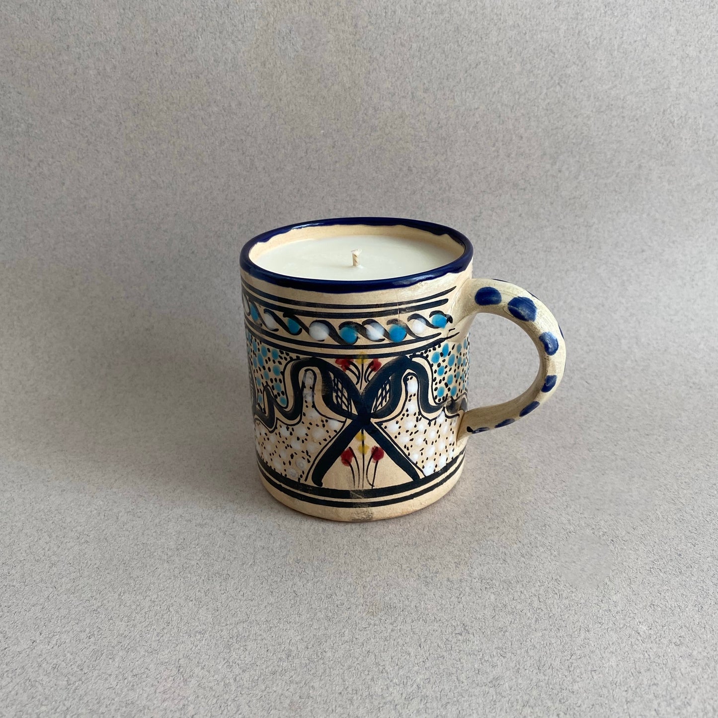 #0158 - Tasse en céramique à motifs