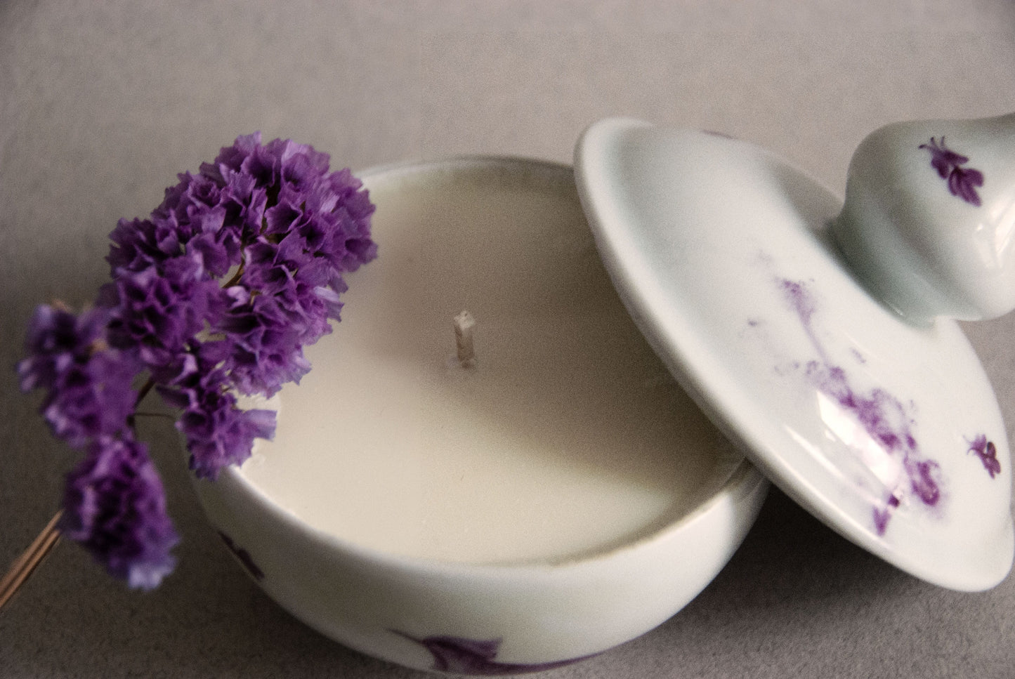#0010 - Pot en porcelaine avec son couvercle