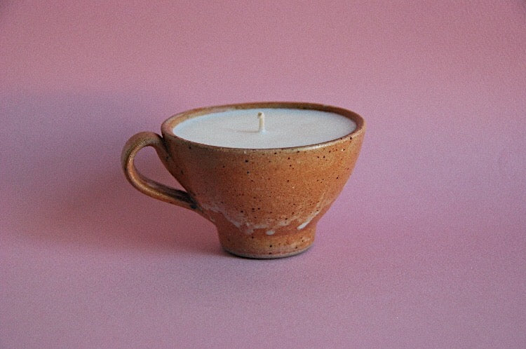 #0008 - Tasse en grès caramel